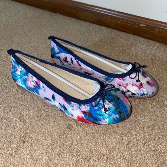 Crewcuts Other - NWT crewcuts girls size 2 flats